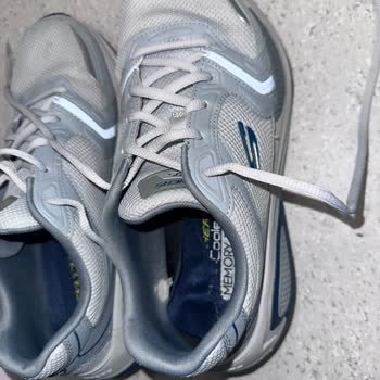 Ayakkabı 1 Ayda Yırtıldı Fakat Skechers İlgilenmedi