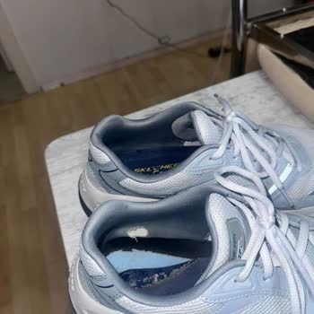 Ayakkabı 1 Ayda Yırtıldı Fakat Skechers İlgilenmedi