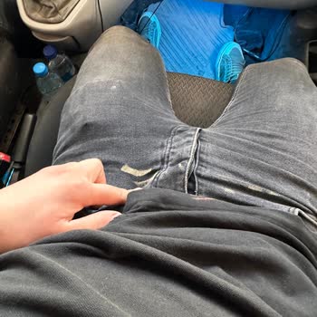 Petrol Ofisinde Çamaşır Suyu Lekesi Ve İlgisizlik