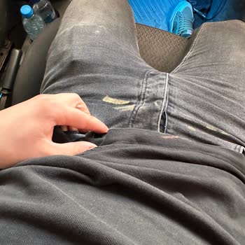 Petrol Ofisinde Çamaşır Suyu Lekesi Ve İlgisizlik