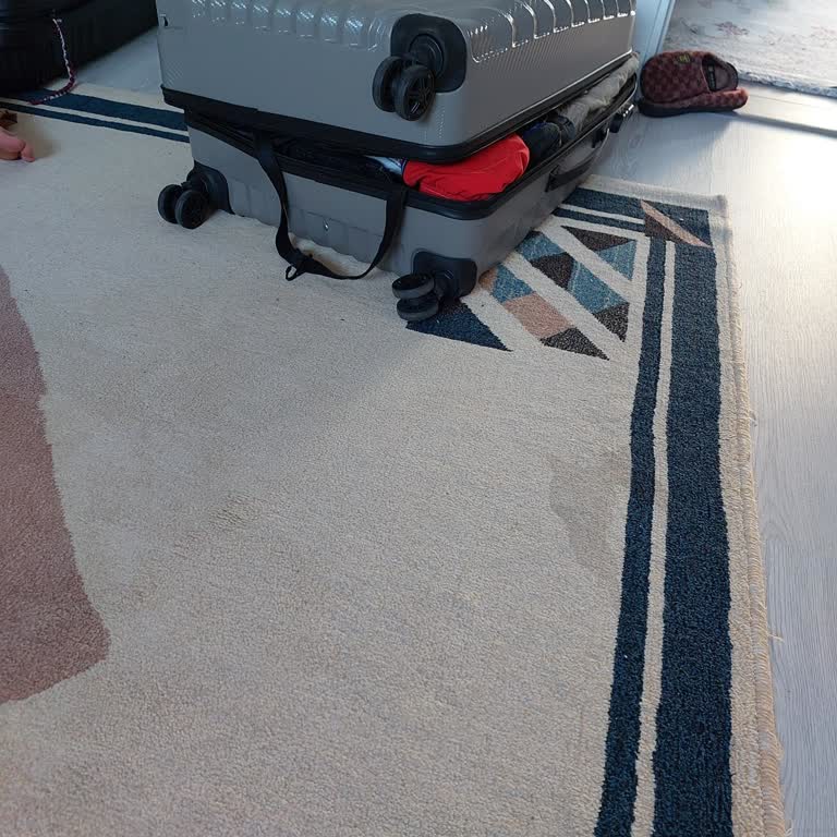 THY İstanbul Hava Alanından Çantamın Kırılması