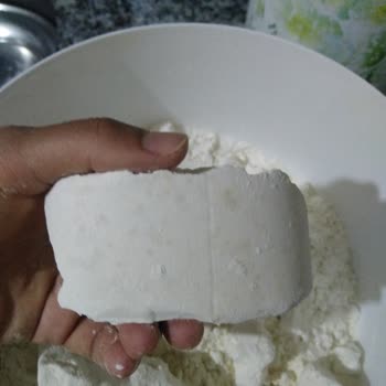 Meram Un Küflenip Kireç Taşı Gibi Bir Halde