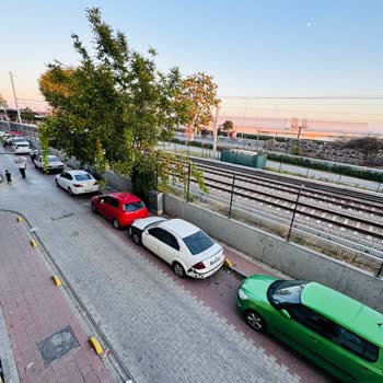 İBB - İstanbul Büyükşehir Belediyesi Otelin Kaldırım İşgali Ve Park Sorunu
