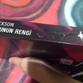 Bkmkitap BKM Hasarlı Kitap Gönderiyor Ve Kargolaması Çok Özensiz Oluyor.