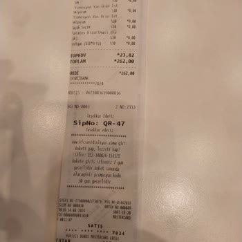 KFC Türkiye Bizlerle Alenen Alay Ediyor!