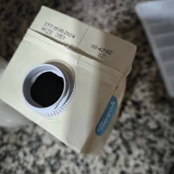 A101 Birşah Marka Süt Bozuk Çıktı