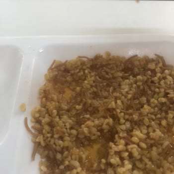 Emlak Konut GYO Yemekler Kotu Ve Bozuk