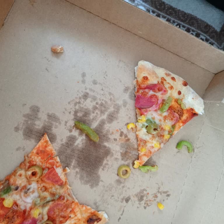 PizzaLazza Zeytin Çekirdeği Çıktı