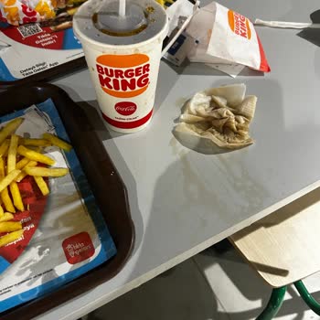 Adana Burger King Şubesinde Yaşanan Saygısızlık Problemi