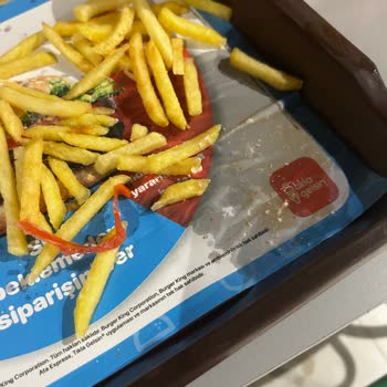 Adana Burger King Şubesinde Yaşanan Saygısızlık Problemi