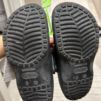 Amazondan Hediye Olarak Alınan Crocs’un Giyilmiş Çıkması