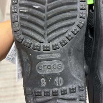 Amazondan Hediye Olarak Alınan Crocs’un Giyilmiş Çıkması