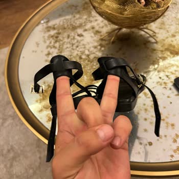 Elle Ayakkabı Elle Hatalı Üretim Ürününü Kabul Etmiyor