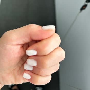 Şule Çelik Beauty Center (Kadıköy) Tırnak Yaptırmaya Gidip Karakoldan Çıktım