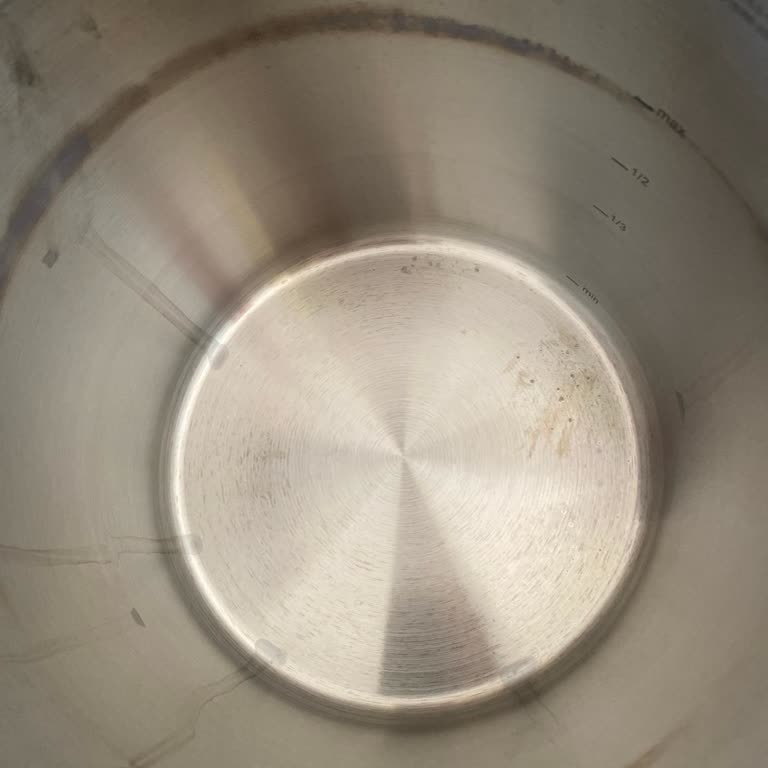 Fissler İlk Kullanımda İçinde Kararma Oldu