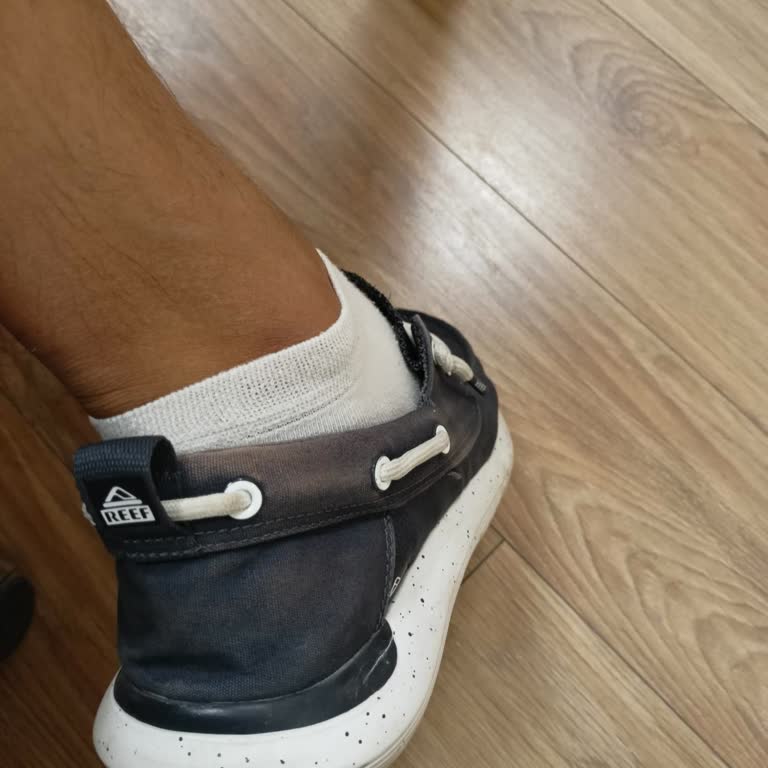 Reef Ayakkabı Kalitesizliği. Ayakkabının Rengi Neden Solar?