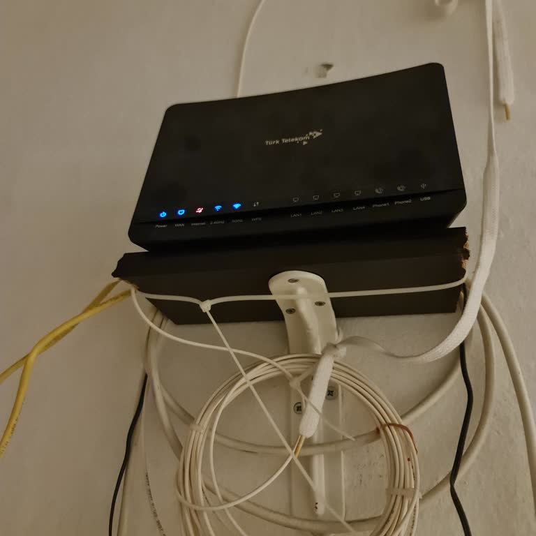 Türk Telekom İnternet Sağlamıyor, İlgilenmiyor Ve Şikayet Almıyor