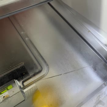 Arçelik Buzdolabı: 6 Ayda Plastik Parçalar Kırılıyor