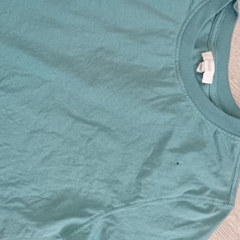 Mavi T-shirt Delik Sorunu