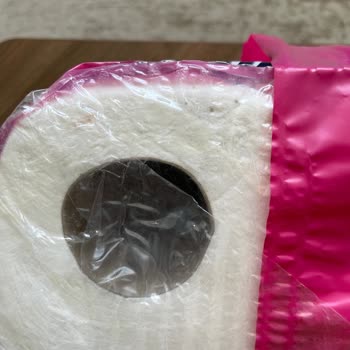 Papia Tuvalet Kağıdı Kapalı Paket Lekeleri