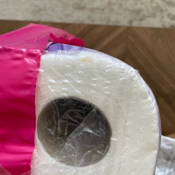 Papia Tuvalet Kağıdı Kapalı Paket Lekeleri