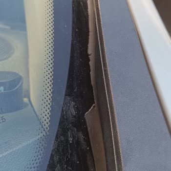 Renault Megane 3 Ön Cam Mühürlü Fitil