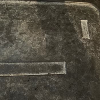 Dominox Marka Siyah Tezgah Renk Solması