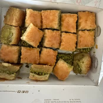 İmam Çağdaş'tan Gelen Bozuk Baklava Hayal Kırıklığı!