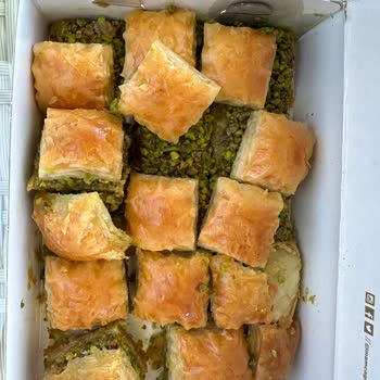 İmam Çağdaş'tan Gelen Bozuk Baklava Hayal Kırıklığı!