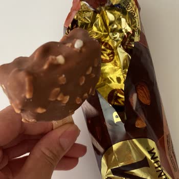 Magnum Badem! Paketten Yarım Çıktı!