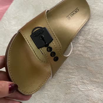 Alınan Ceyo Terlik İkinci Günü Dökülmeye Başladı