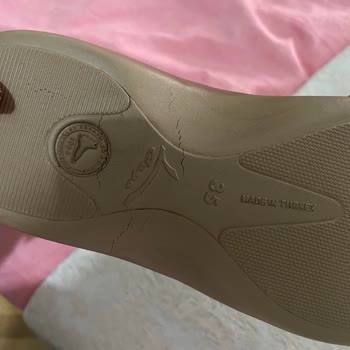 Alınan Ceyo Terlik İkinci Günü Dökülmeye Başladı