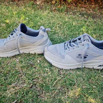 Skechers Malının Arkasında Durmuyor!