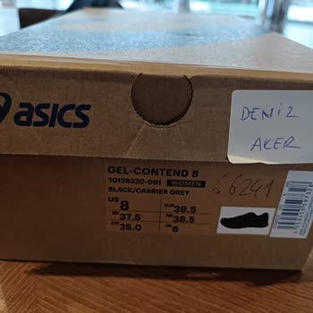 Asics Marka Spor Ayakkabı Tabanı Jilet Gibi Kayıyor