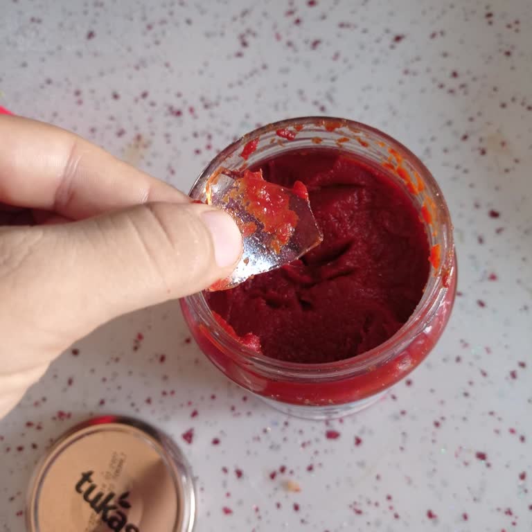 Tukaş Domates Salçasında Çıkan Cam