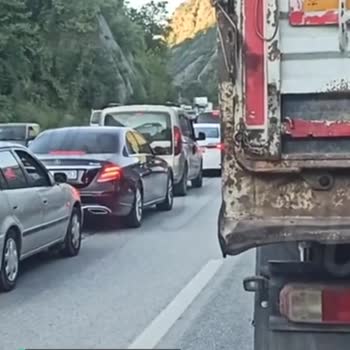 Ulaştırma Ve Altyapı Bakanlığı Bu Trafiğe Bir Çözüm Bulunsun Lütfen!