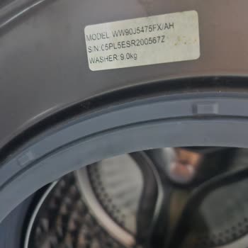 Samsung Yetkililerinin Yardımcı Olmasını Talep Ediyorum.