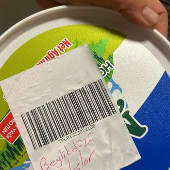 Şok Market Üzerine Yeni Etiket Yapıştırarak Tarihi Geçmiş Ürün Satıyor