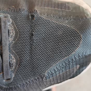 Deichmann Nike Ayakkabı Üst File Kısmında Yırtılma