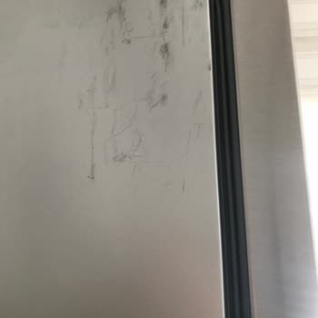 Yetkili Servis Buzdolabımı Hasarlı Teslim Etti