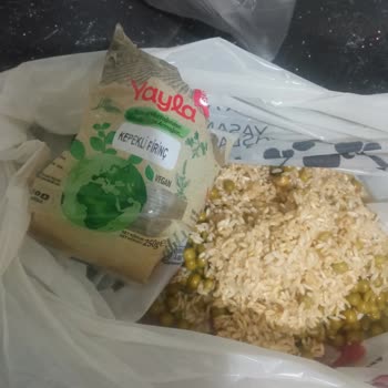 Yayla Bakliyat Yayla Markasının Kepekli Pirincin Paketinden Canlı Kurtlar Cıktı