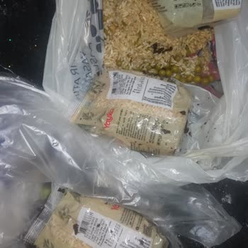 Yayla Bakliyat Yayla Markasının Kepekli Pirincin Paketinden Canlı Kurtlar Cıktı