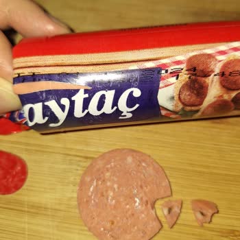 Aytaç Gıda Piliç Baton Sucukta Beklenmedik Madde