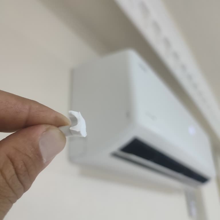 Vestel Sıfır Klimamın İç Ünite Ön Kapağının Menteşeleri Kırık Çıktı