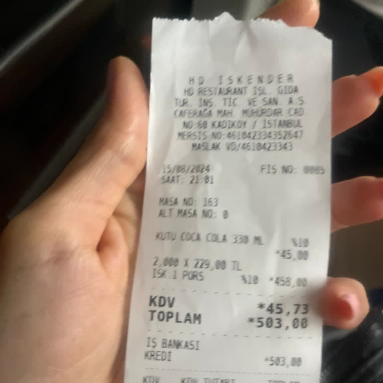 HD İskender Kadıköy Şubesinde Soğuk Yemek Ve Öğrenci Menüsü Sorunu