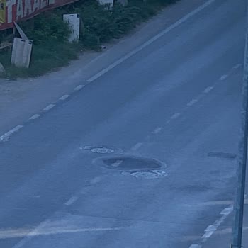 Osmangazi Belediyesi Cadde Asfaltı Köstebek Yuvası Gibi