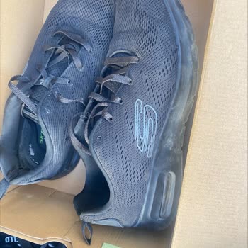 Tabanı Parçalanan, Eriyen Ve Su Alan Skechers Spor Ayakkabısı.