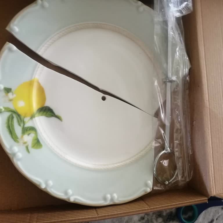 Madame Coco Kırık Geldi Müşteri Temsilcisi Yok