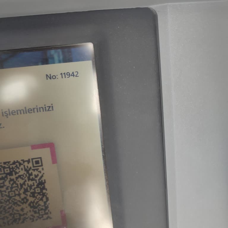 İş Bankası ATM Parama El Koydu