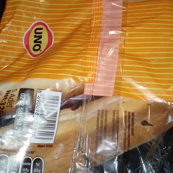 UNO Sandviç Ekmeği İçinden Fare Dışkısı Çıktı.